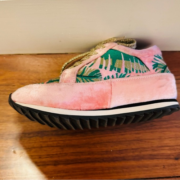 NWOT Charlotte Olympia Velvet Work It! Flamingo Sneakers in Pink and Green - Picture 5 of 6